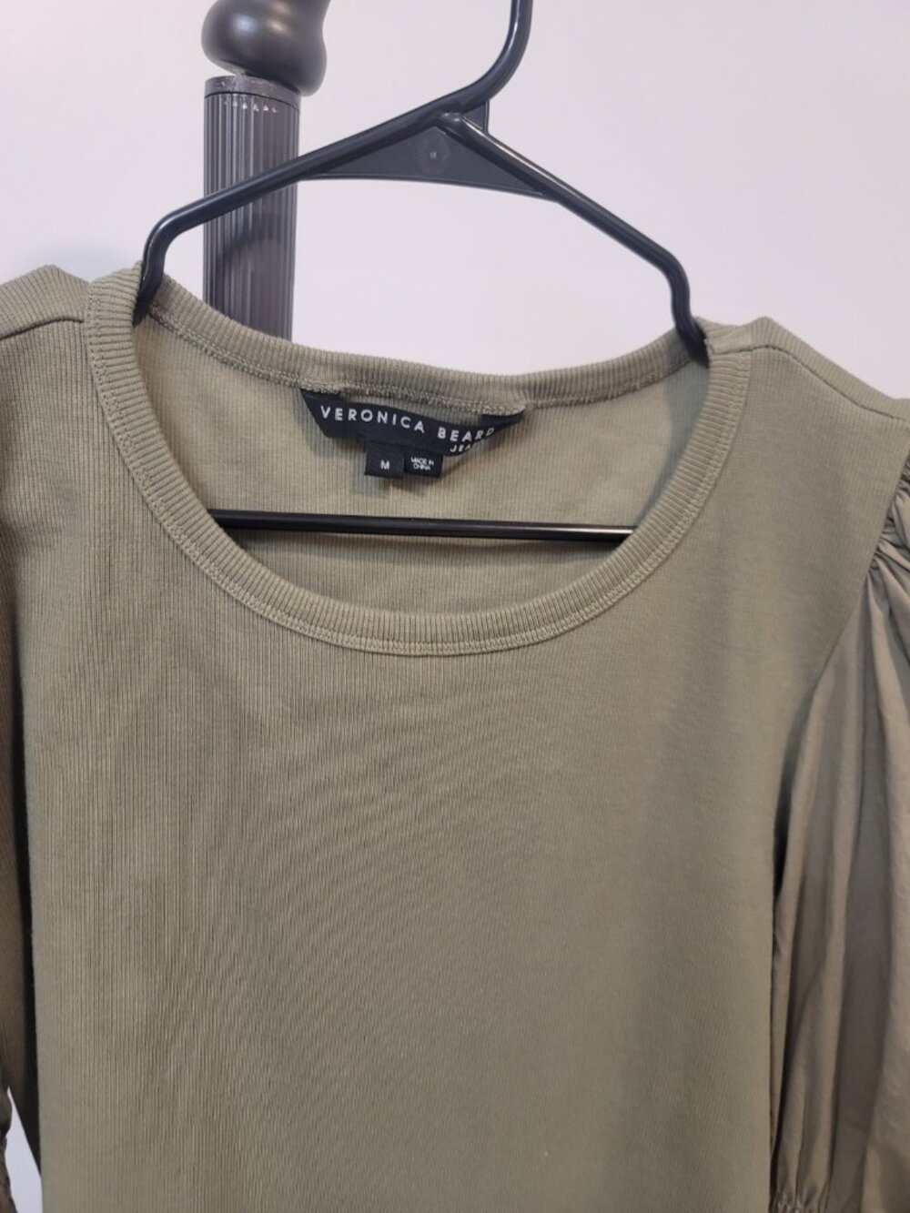 Veronica Beard Effy Sage Green Puff Sleeves Top Size Med - Picture 3 of 6